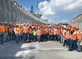Estudiantes visitan trabajos de solución vial entorno rotonda Plaza de la Bandera