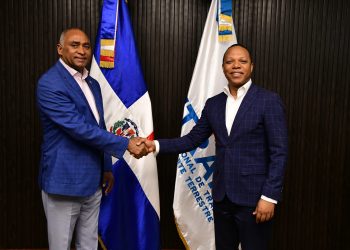 Senador Julito Fulcar impulsa la instalación de oficina del INTRANT en Peravia