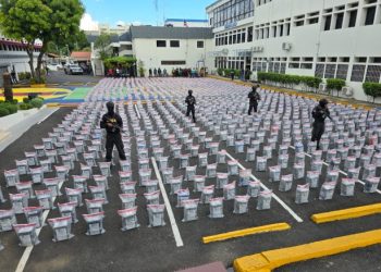Incautan cargamento de 9.5 toneladas de cocaína, el más grande en la historia de RD