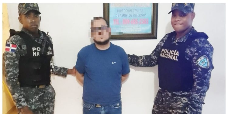 Policía Nacional detiene a ciudadano venezolano por intento de introducir dispositivos electrónicos a centro penitenciario en SDN