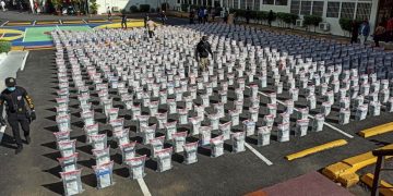 Autoridades incineran este lunes cargamento récord de 9.5 toneladas de cocaína decomisada en contenedor