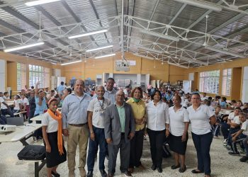 IPPP y MMV imparten conversatorio en torno a la Constitución en Escuela Fray Cipriano D’Utrera