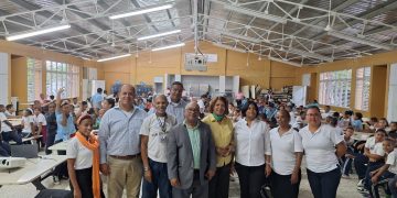 IPPP y MMV imparten conversatorio en torno a la Constitución en Escuela Fray Cipriano D’Utrera