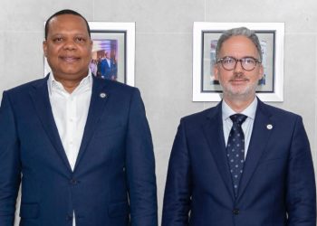 Pro Consumidor y AIRD anuncian plan de trabajo conjunto para abordaje tema botellones de agua