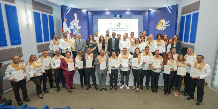 Ofrecen curso de periodismo digital e inteligencia artificial a más de 54 comunicadores