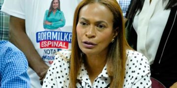 Adhamilka Espinal expresa solidaridad por el fallecimiento del profesor Gregorio Ramírez