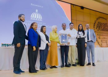 Ministerio de la Juventud recibe reconocimiento especial por compromiso en la 4ta campaña Dominicana Sin Corrupción y destacada participación