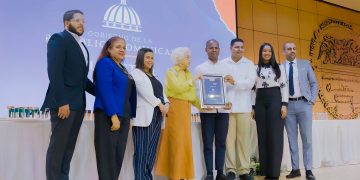 Ministerio de la Juventud recibe reconocimiento especial por compromiso en la 4ta campaña Dominicana Sin Corrupción y destacada participación