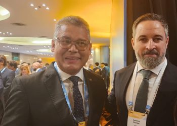 Carlos Peña firma Carta de Madrid y GenS asume Foro de Madrid promueve Vox