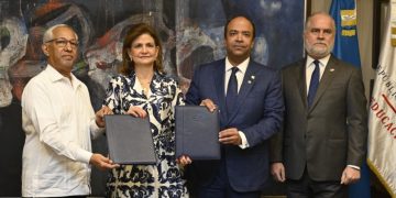 Raquel Peña encabeza convenio entre Banreservas y Minerd para llevar educación financiera a centros educativos