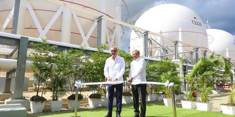 Refidomsa inaugura cuatro nuevas esferas de 380, 000 barriles de GLP