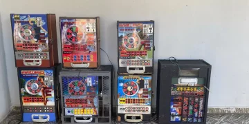 Policía Nacional decomisa siete máquinas tragamonedas en Barahona