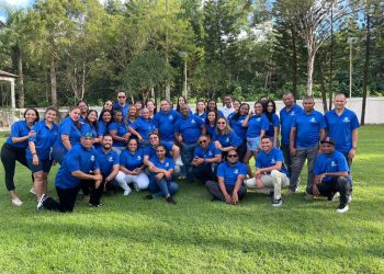 Gastroenterólogos conmemoran su día en un ambiente ameno y fraterno