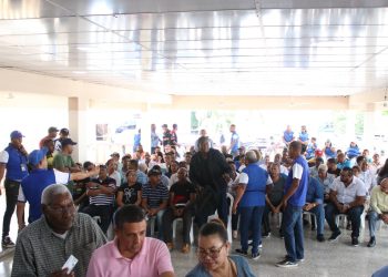 La Comisión Presidencial de Apoyo al Desarrollo Barrial (CPADB) entrega “Bonos Navideños” a hogares en situación de vulnerabilidad del Distrito Nacional a través de las juntas de vecinos