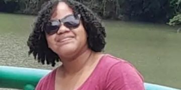 Familiares reportan como desaparecida a la joven Narla Santana