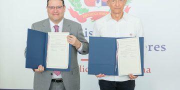 MIREX Y DGA firman acuerdo para potenciar las exportaciones y eficientizar procesos administrativos