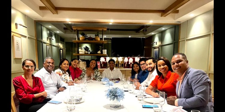 Bright Podium celebra su quinto aniversario con almuerzo junto a la prensa
