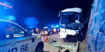 Al menos dos muertos y varios heridos graves en un accidente de un autobús español en el sur de Francia