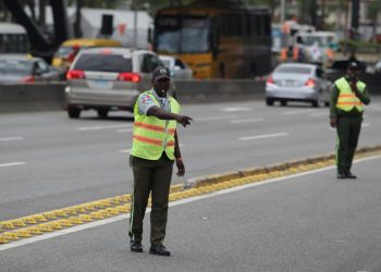 DIGESETT realiza operativo de vehículos mal estacionados en Villa Juana