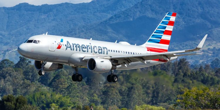 American Airlines interrumpe sus vuelos por una falla en Estados Unidos