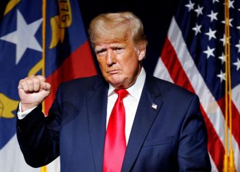 Donald Trump elige a su nuevo jefe de la Oficina de Aduanas y Protección Fronteriza
