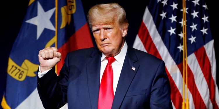 Donald Trump elige a su nuevo jefe de la Oficina de Aduanas y Protección Fronteriza