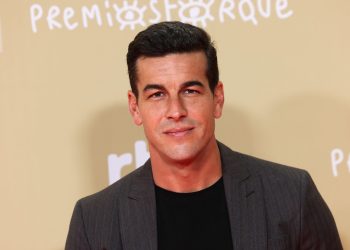 Mario Casas pasa Navidad en República Dominicana; disfruta de atractivo turístico