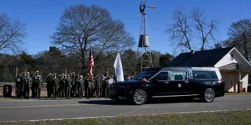 Cientos se acercan para dar último adiós al expresidente Jimmy Carter