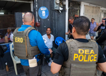 Dominicanos en PR expresan temor ante redadas de deportaciones