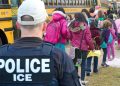 Familias inmigrantes sacan a los hijos de las escuelas de Nueva York por miedo a redadas
