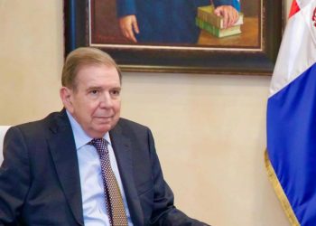 Permanece custodiado hotel donde se presume sigue hospedado Edmundo González