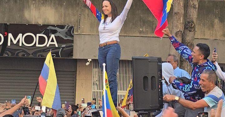 María Corina Machado: «Esto se acabó. ¡Venezuela será libre!».