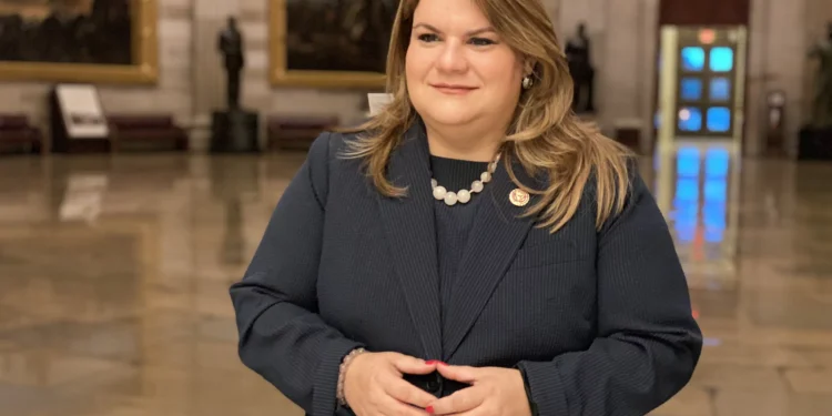 “Pueden estar tranquilos”: Gobernadora de PR llama a dominicanos a no preocuparse por deportaciones