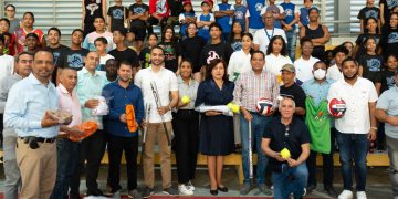 Ministerio de Interior y Policía realiza entrega de utilería deportiva y equipamiento para motoconchistas en Gurabo