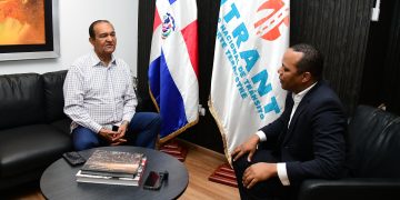 No habrá aumento del pasaje; INTRANT acuerda solución con líderes transportistas