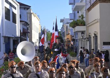 La cabalgata duartiana llena de orgullo y patriotismo la Zona Colonial