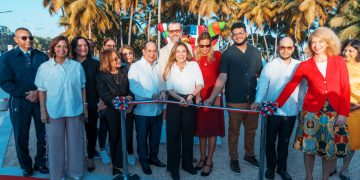 Embajada de Alemania y Alcaldía del DN instalan un Buddy Bear para celebrar amistad domínico-alemana