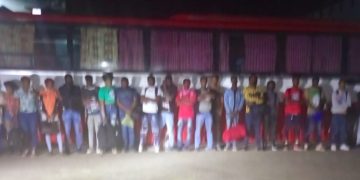 Conductor y cobrador de autobús detenidos con haitianos indocumentados luego de una persecución en San Juan de la Maguana