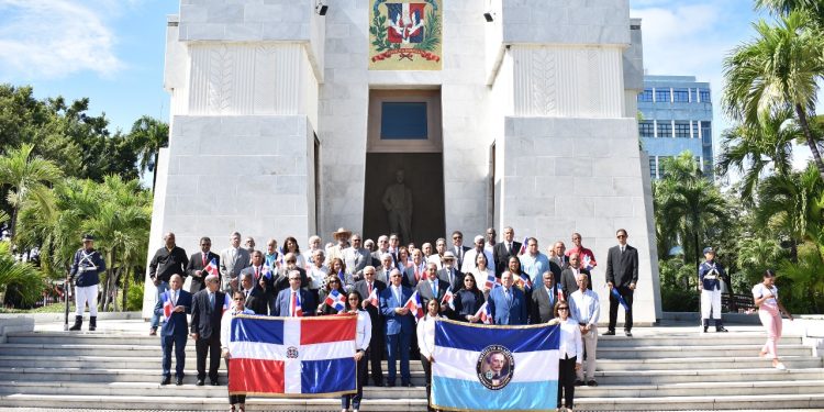 Instituto Duartiano celebró hoy el 212 aniversario del natalicio del patricio