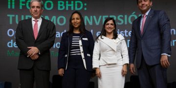 Biviana Riveiro impulsa la inversión y el turismo sostenible en FITUR 2025