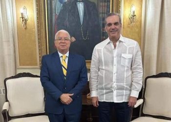 Tomás Hernández Alberto defiende política social del Gobierno