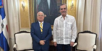 Tomás Hernández Alberto defiende política social del Gobierno