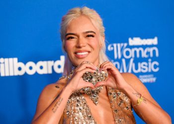 Karol G anuncia una gala benéfica en Miami para apoyar a que mujeres persigan sus sueños