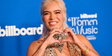 Karol G anuncia una gala benéfica en Miami para apoyar a que mujeres persigan sus sueños