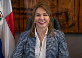 Acusan a Milagros Germán de hacer «festín» con Ministerio de Cultura