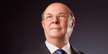 Hipólito aclara no viajará a Venezuela, sino que asistirá a una reunión con Edmundo en el país