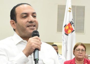 Regidor Giancarlo Vega destaca éxitos de la iniciativa "Plásticos por Juguetes" de la Alcaldía del Distrito