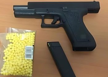 ¡Juego peligroso! El nuevo entretenimiento de jóvenes en barrios de la capital