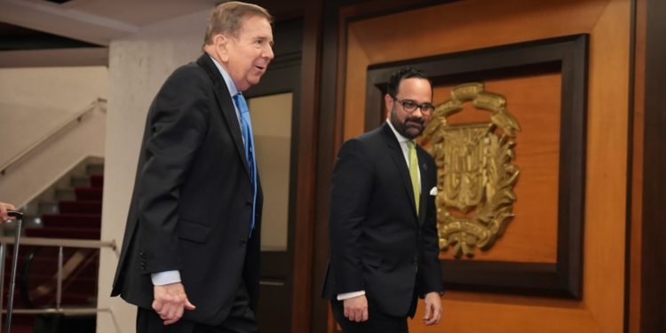 Luis Abinader recibirá hoy en el Palacio Nacional a Edmundo González