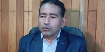 Nelson Gutiérrez denuncia policías secuestran y torturan a jóvenes en Santiago